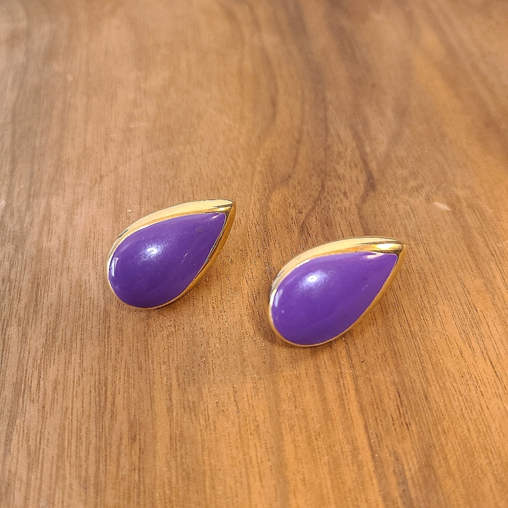 Vintage Totally 80s Purple & Gold Colored Tear shaped Enameled Stud Earrings